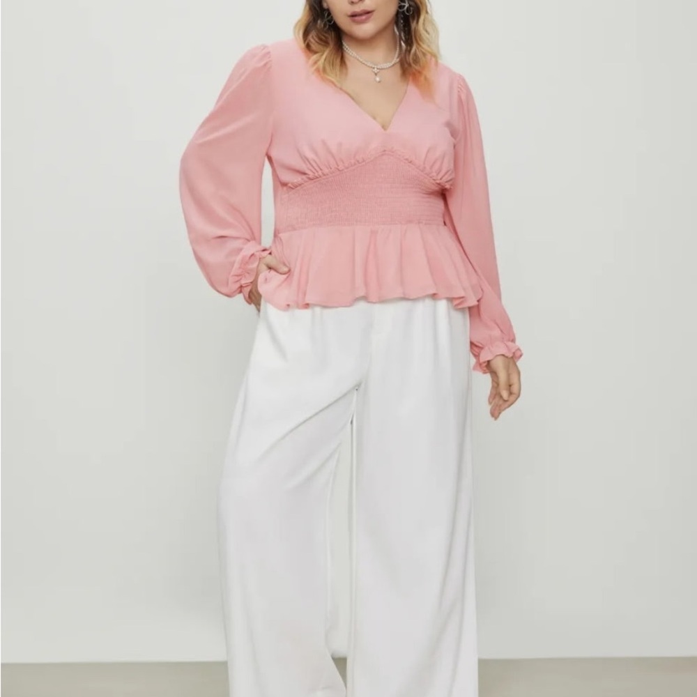 Chic V-Neck Blouse in Soft Pink - Picture 4 of 9